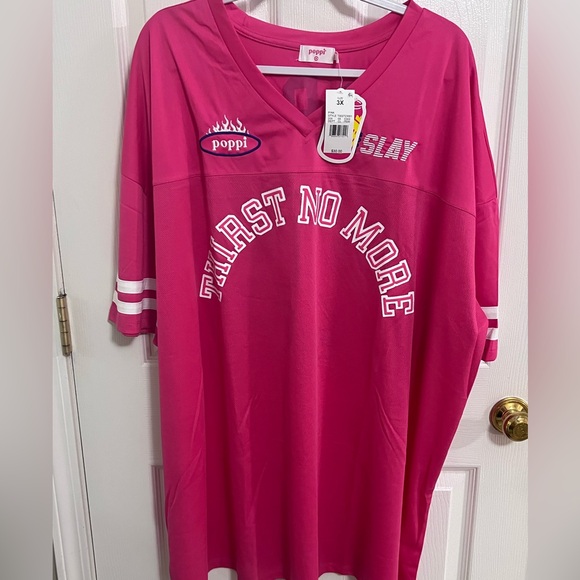 Adult Poppi Football Pink Graphic Jersey NWT women’s size - Picture 7 of 11